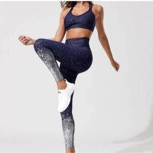 Beyond Yoga Alloy‎ Ombre Midi Leggings Size XS Purple and Silver